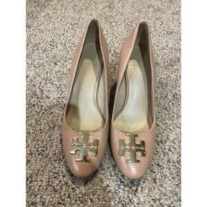 Tory Burch 'Raleigh' Leather Gold Logo Toe Block Heel Pump Size: 8M
